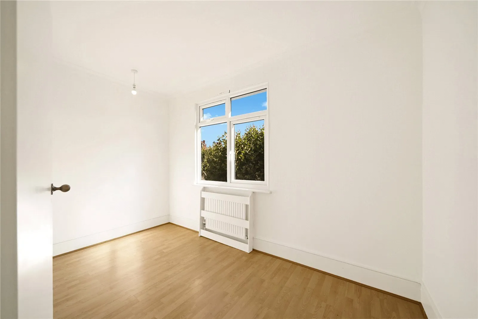 Flat Fordwych Road in Greater London