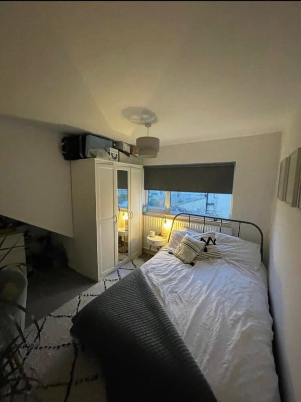 Room Sir Johns Lane in Bristol