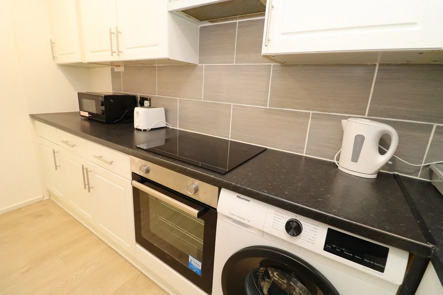 Room Willesden Lane in Greater London