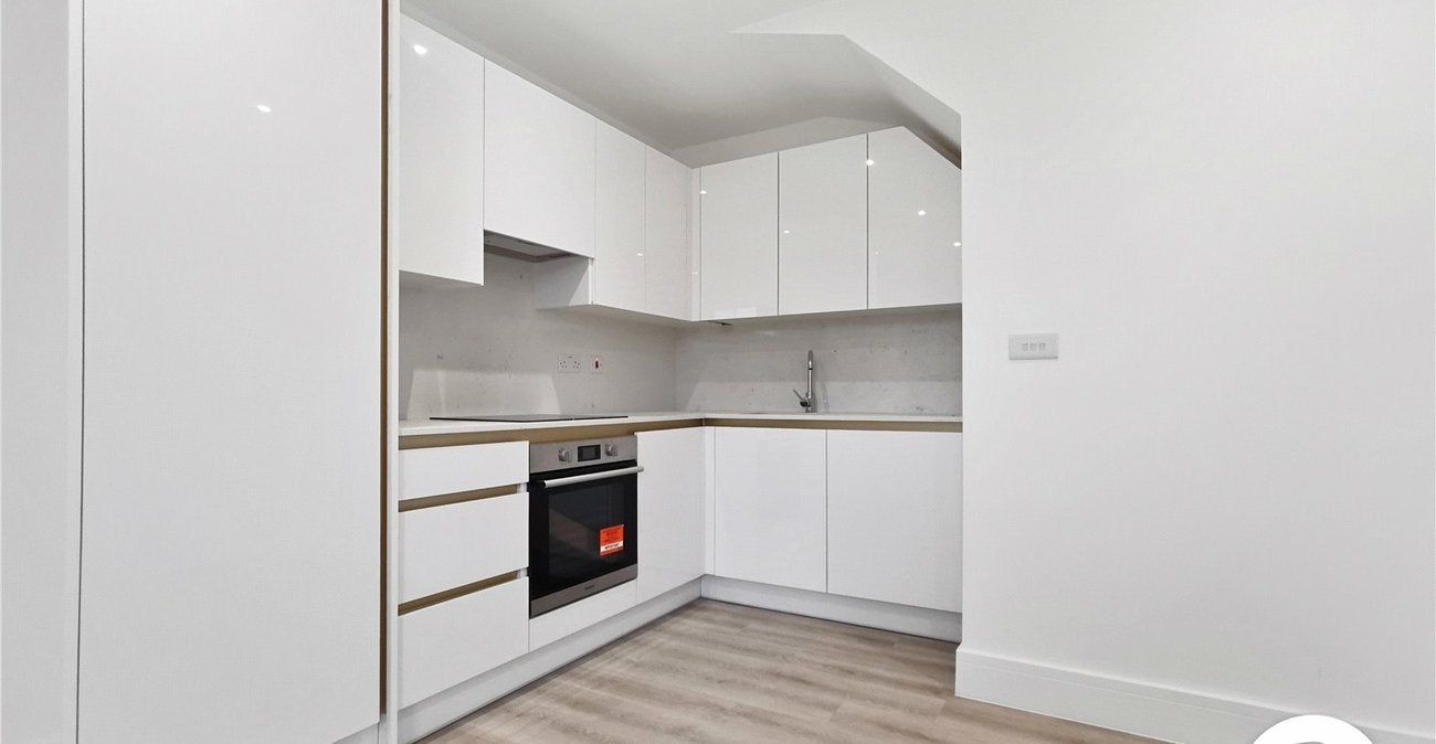 Flat Lowfield Street in Dartford