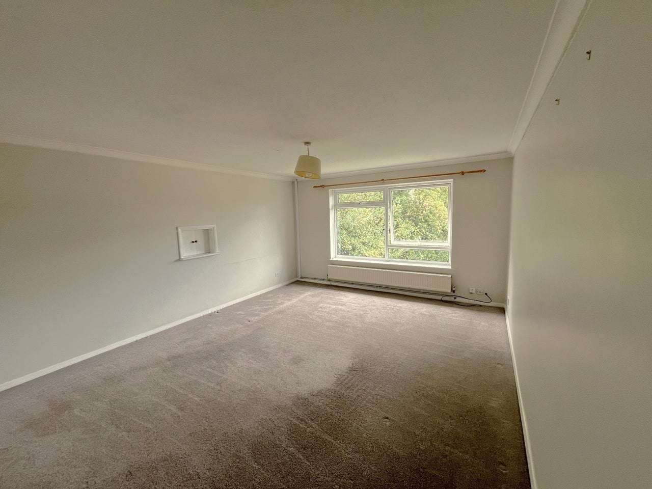 Flat Rosefield Road in Borough of Spelthorne