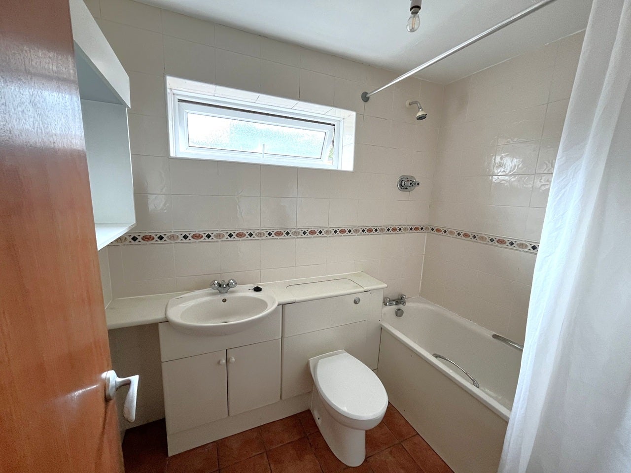 Flat Rosefield Road in Borough of Spelthorne