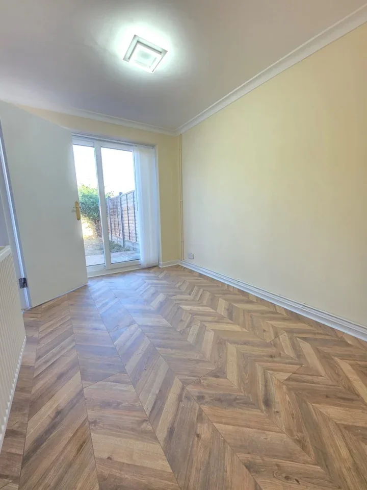 House Coleridge Crescent in Dacorum