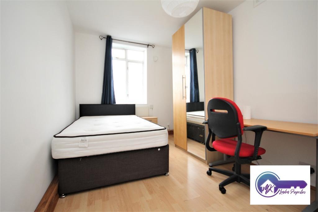 Flat Arbour Square in Greater London