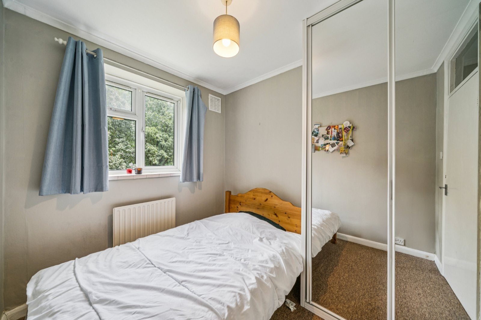 Flat Spencer Park in Greater London
