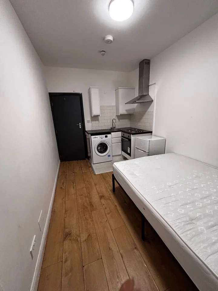 Flat Carlton Vale in Greater London