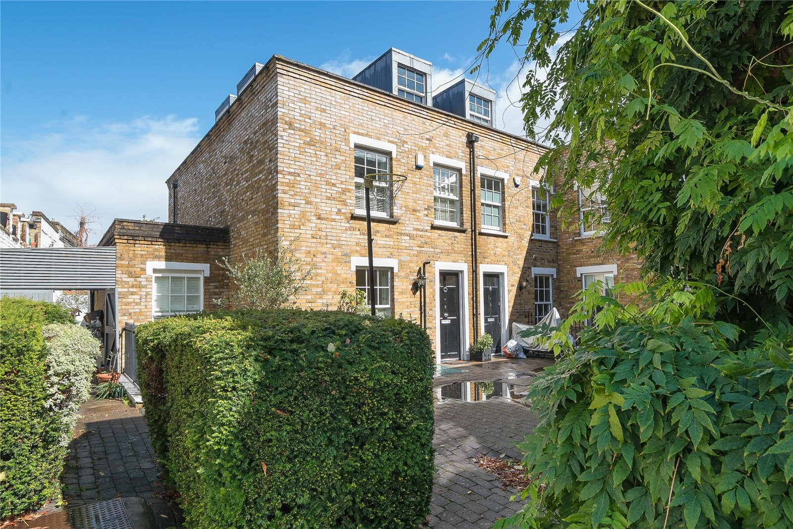 House Lower Richmond Road in Greater London