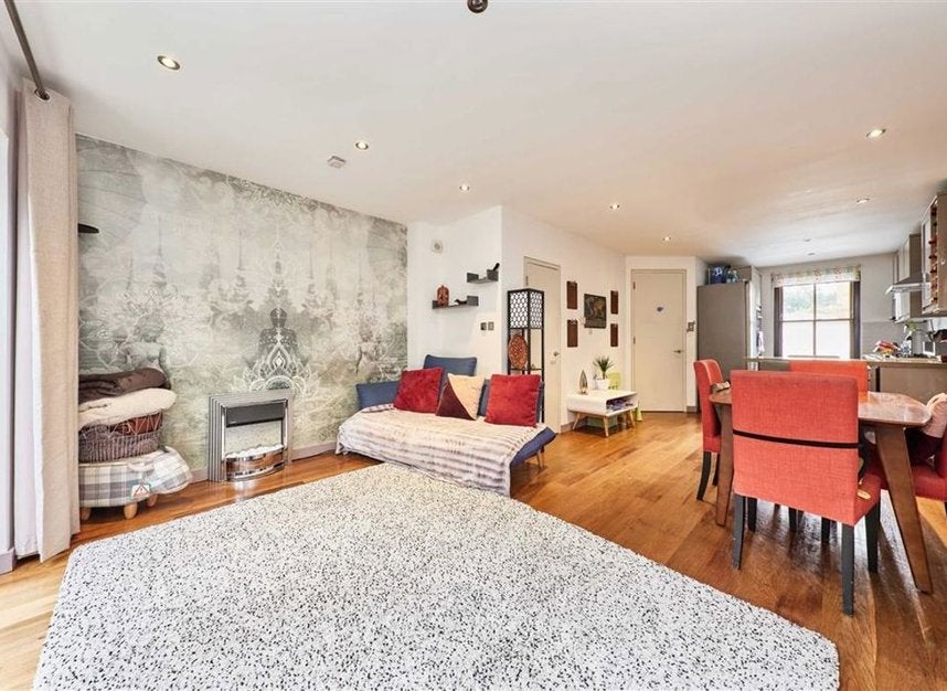 House Palfrey Place in Greater London