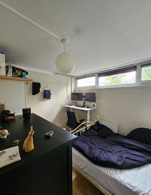 Room Fowler Close in Greater London