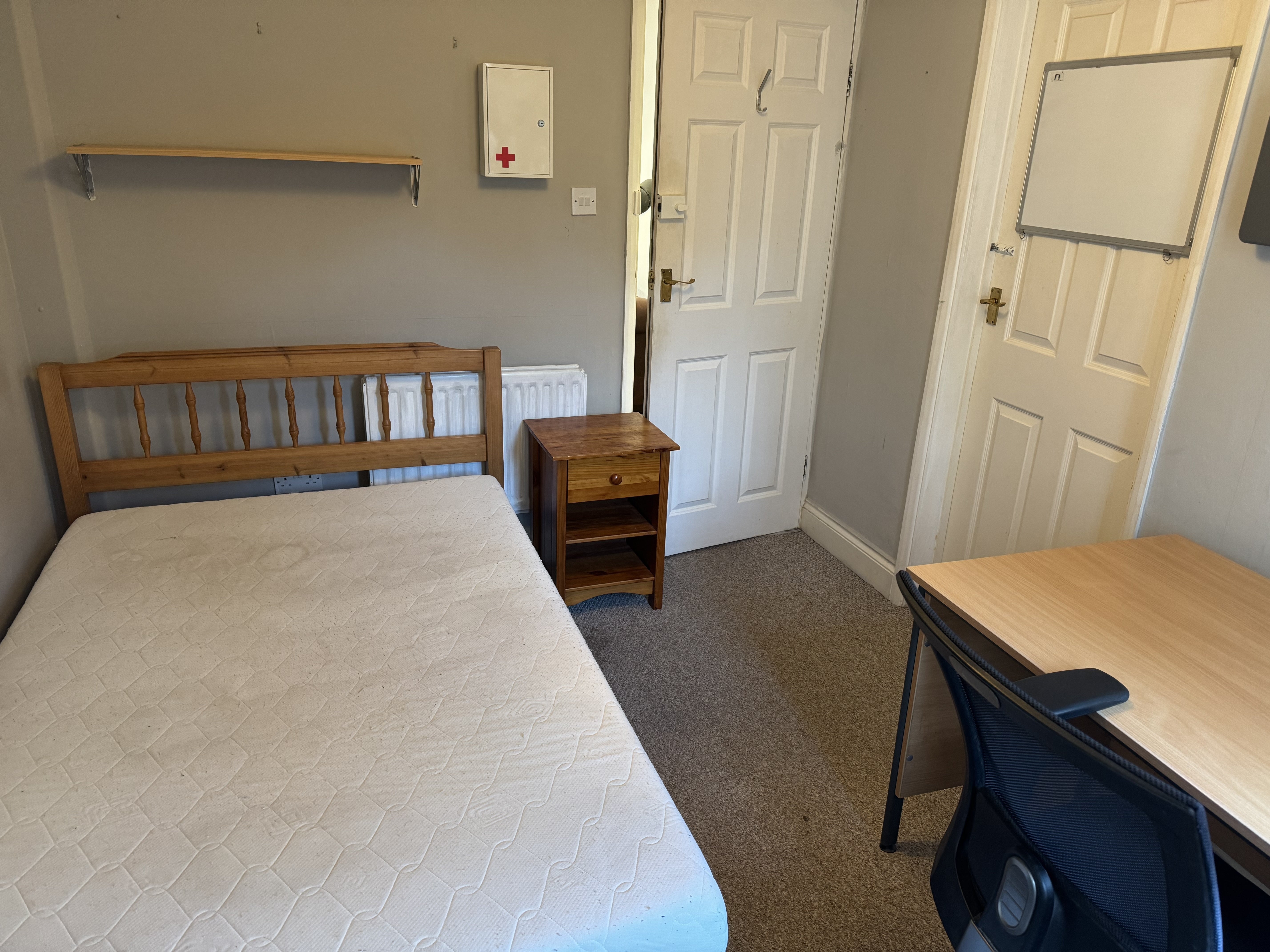 Room Tennyson Avenue in Canterbury