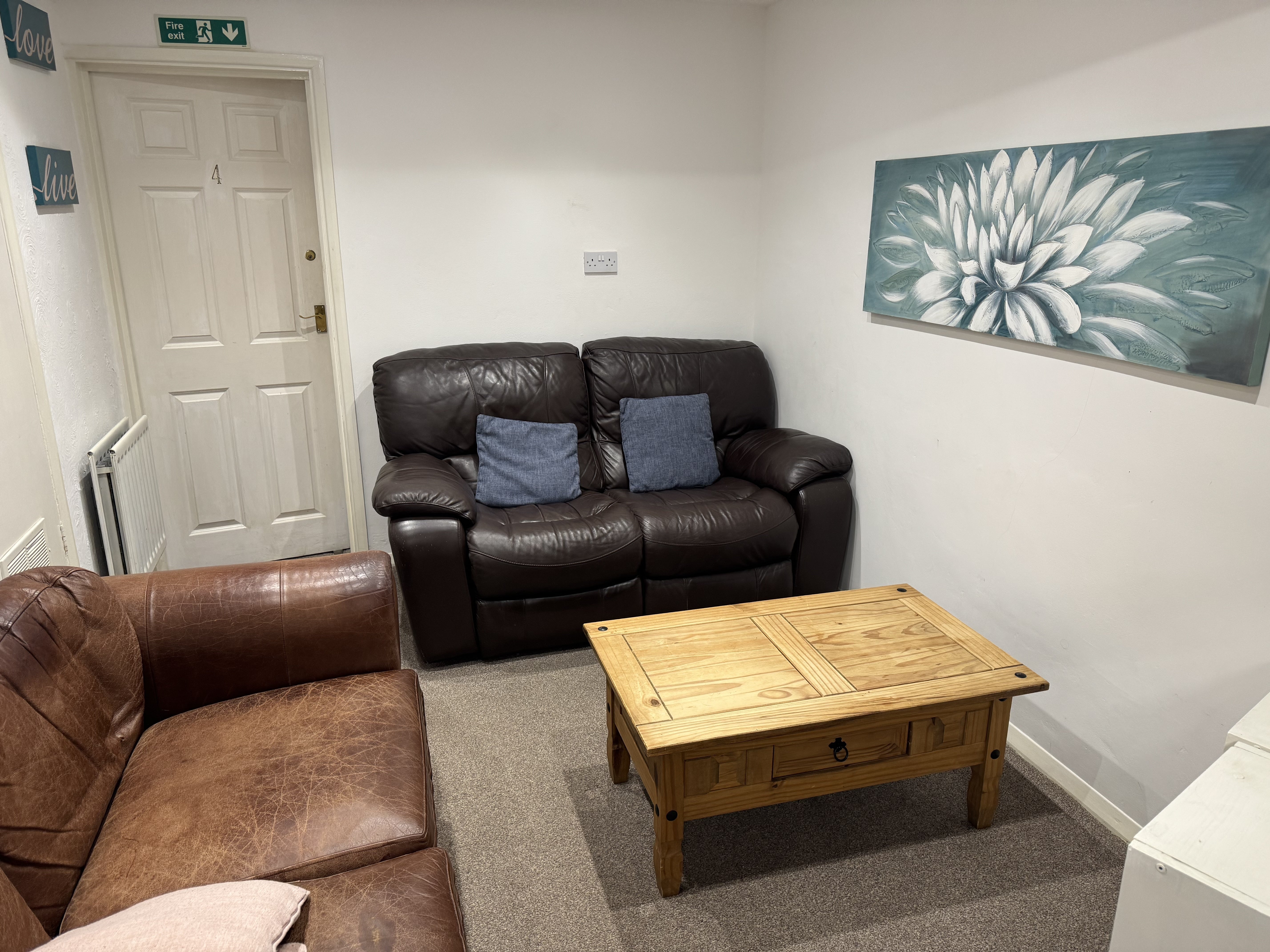 Room Tennyson Avenue in Canterbury