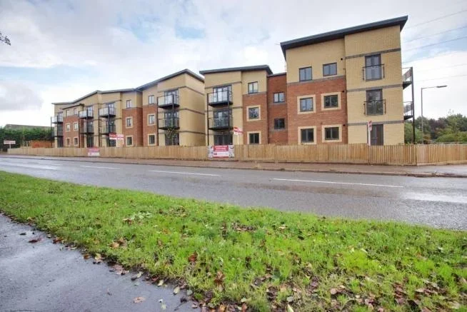 Flat Brunel Road in Aylesbury
