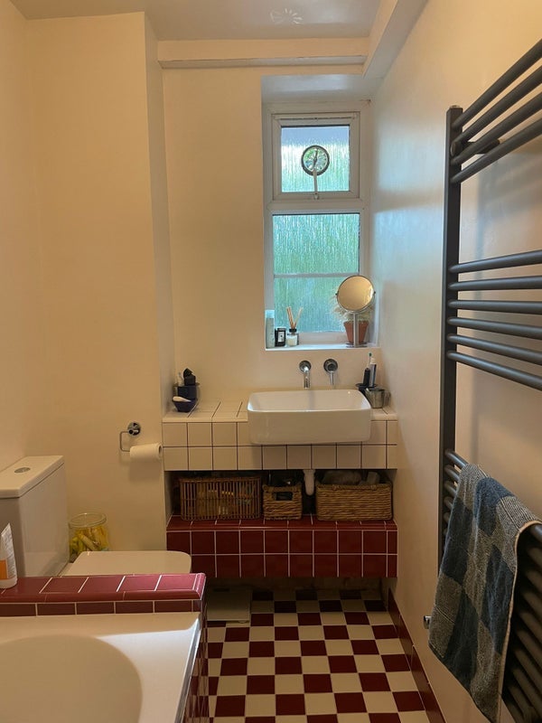 Room Quorn Road in Greater London