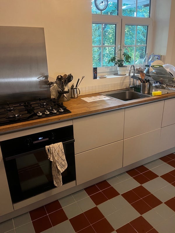Room Quorn Road in Greater London
