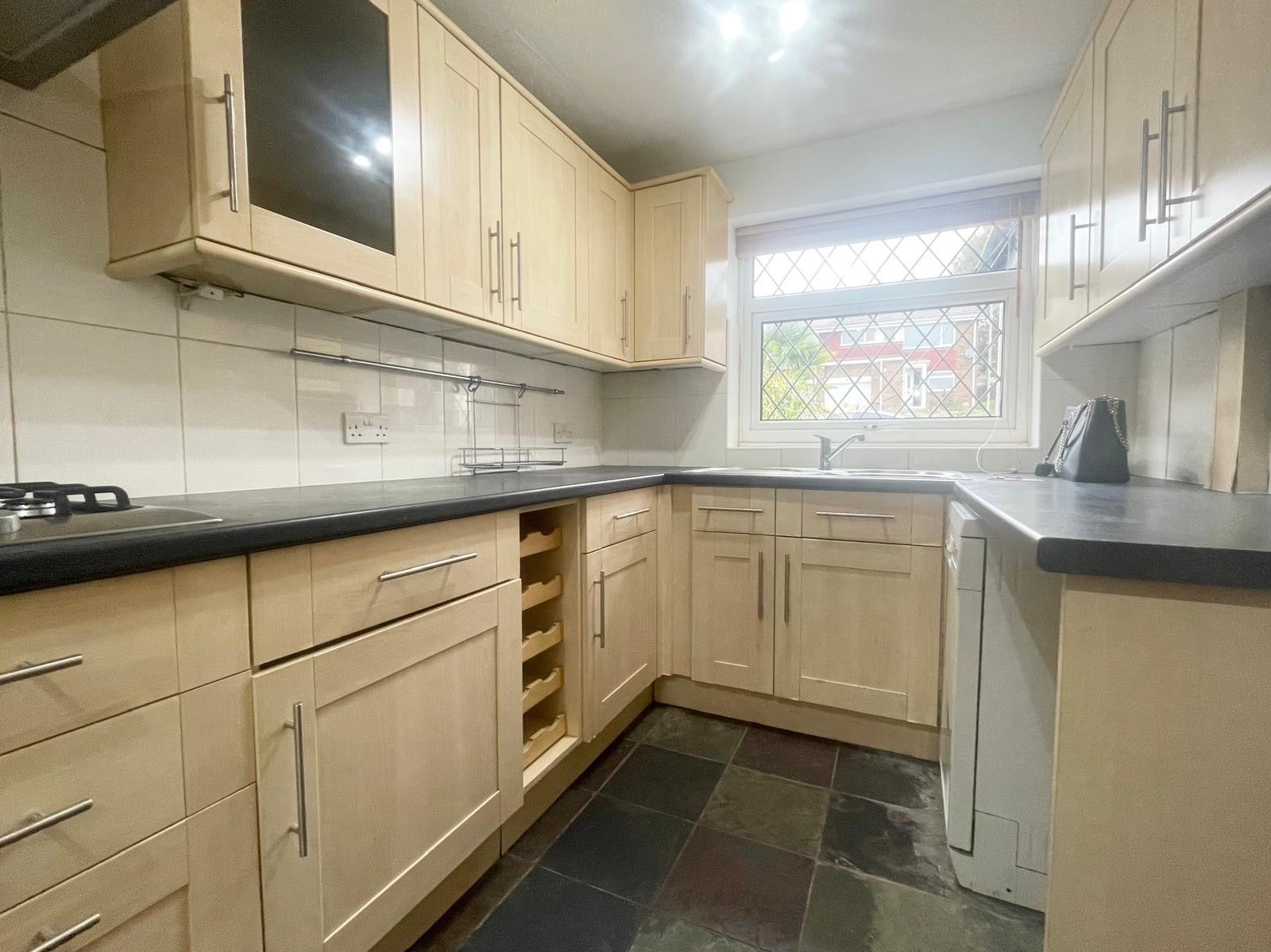 Flat Ryarsh Crescent in Greater London