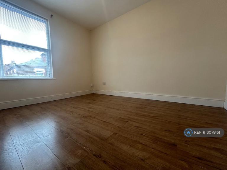 Flat Derby Road in Nottingham