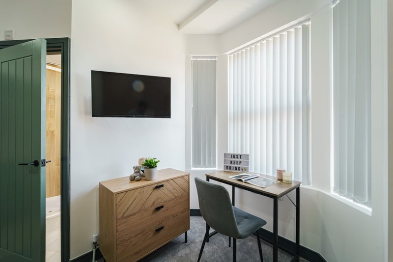 Room Lawford Road in Rugby