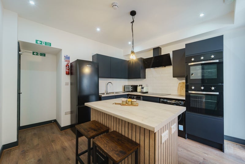 Room Lawford Road in Rugby