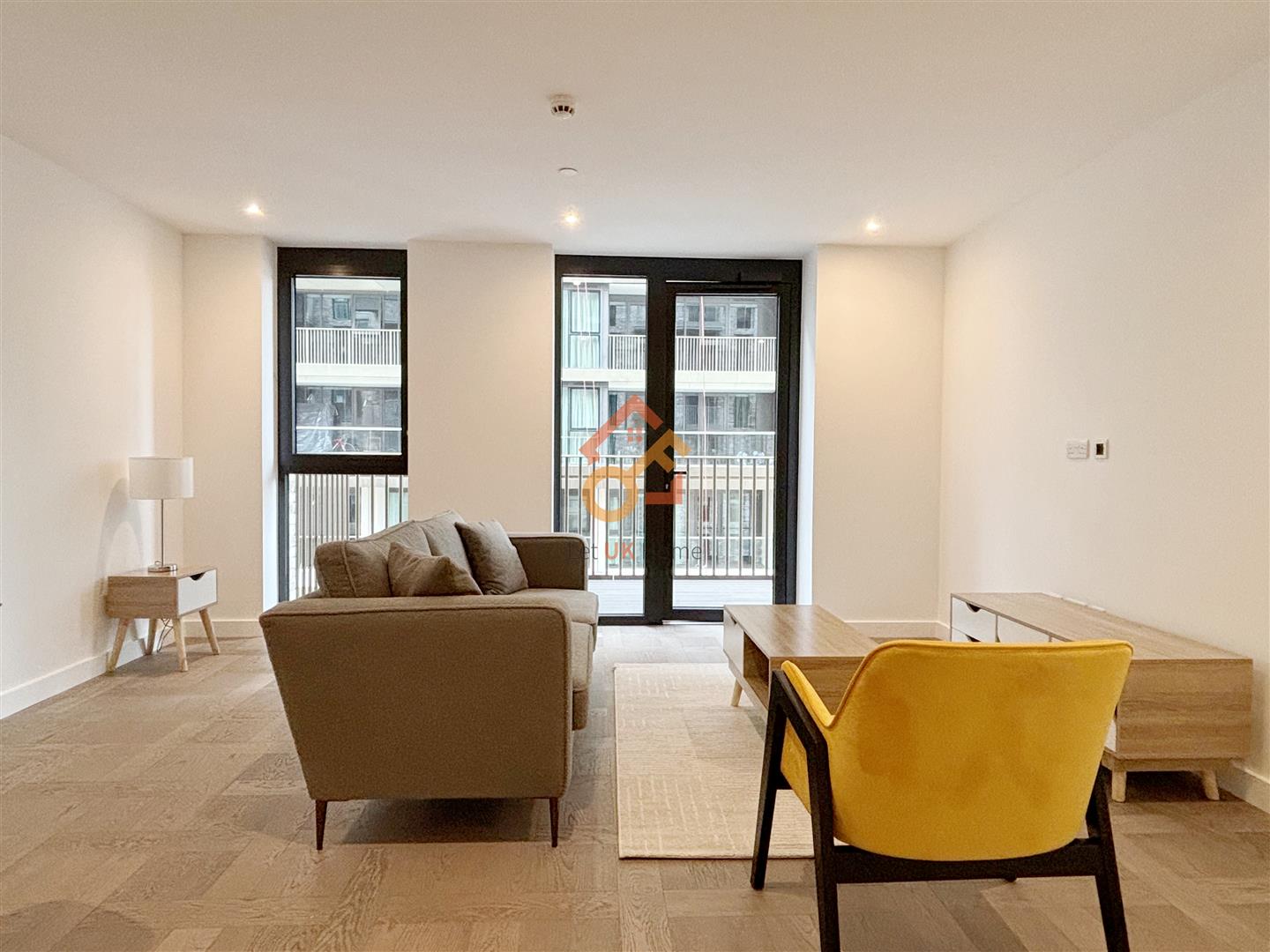 Flat Merino Gardens in Greater London