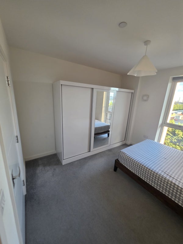 Room Hampden Road in Greater London