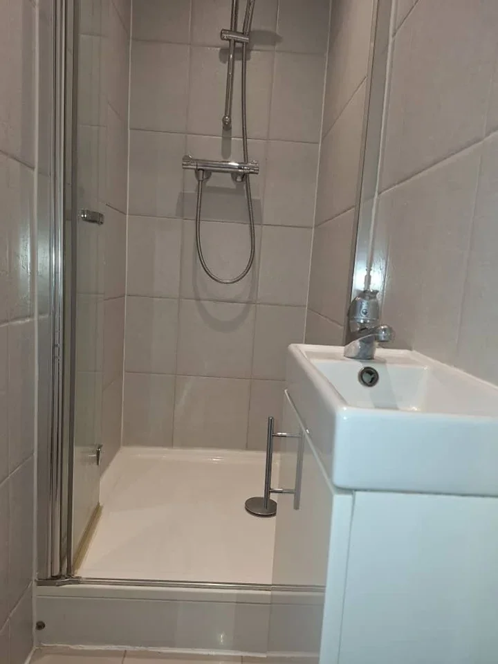 Flat Prince of Wales Close in Greater London