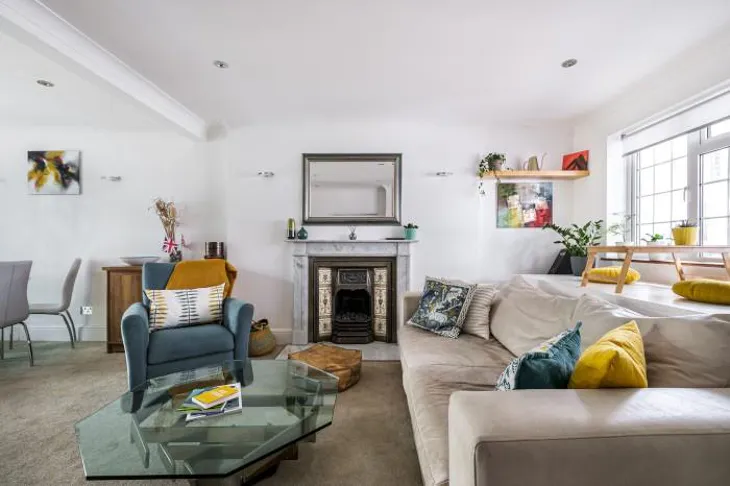 Flat Huntingdon Street in Greater London