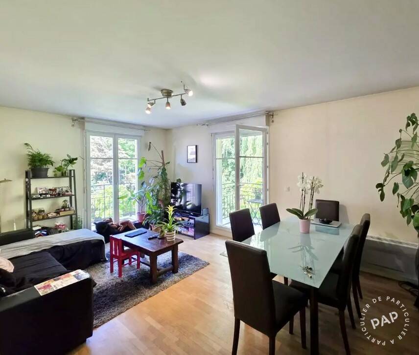 Flat Place du Général Kœnig in Paris