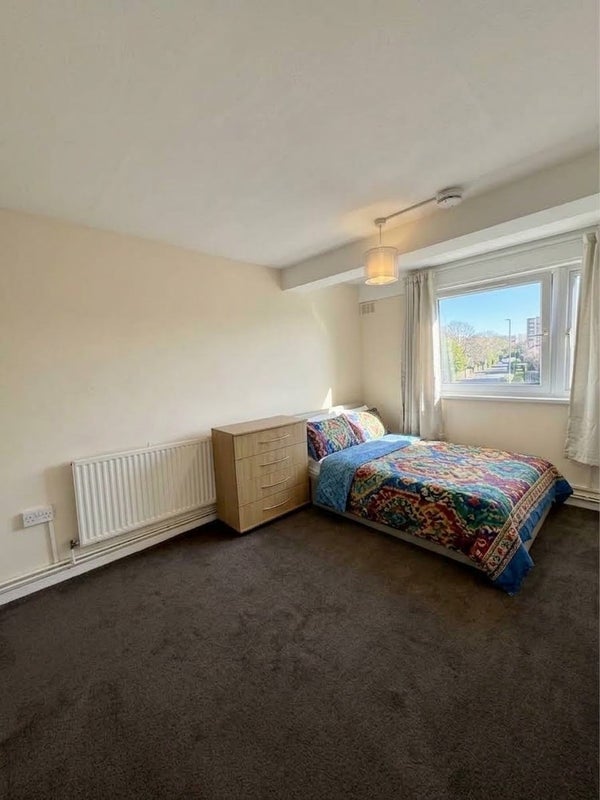 Room Southern Grove in Greater London