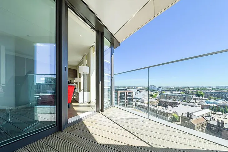 Flat Duke of Wellington Avenue in Greater London