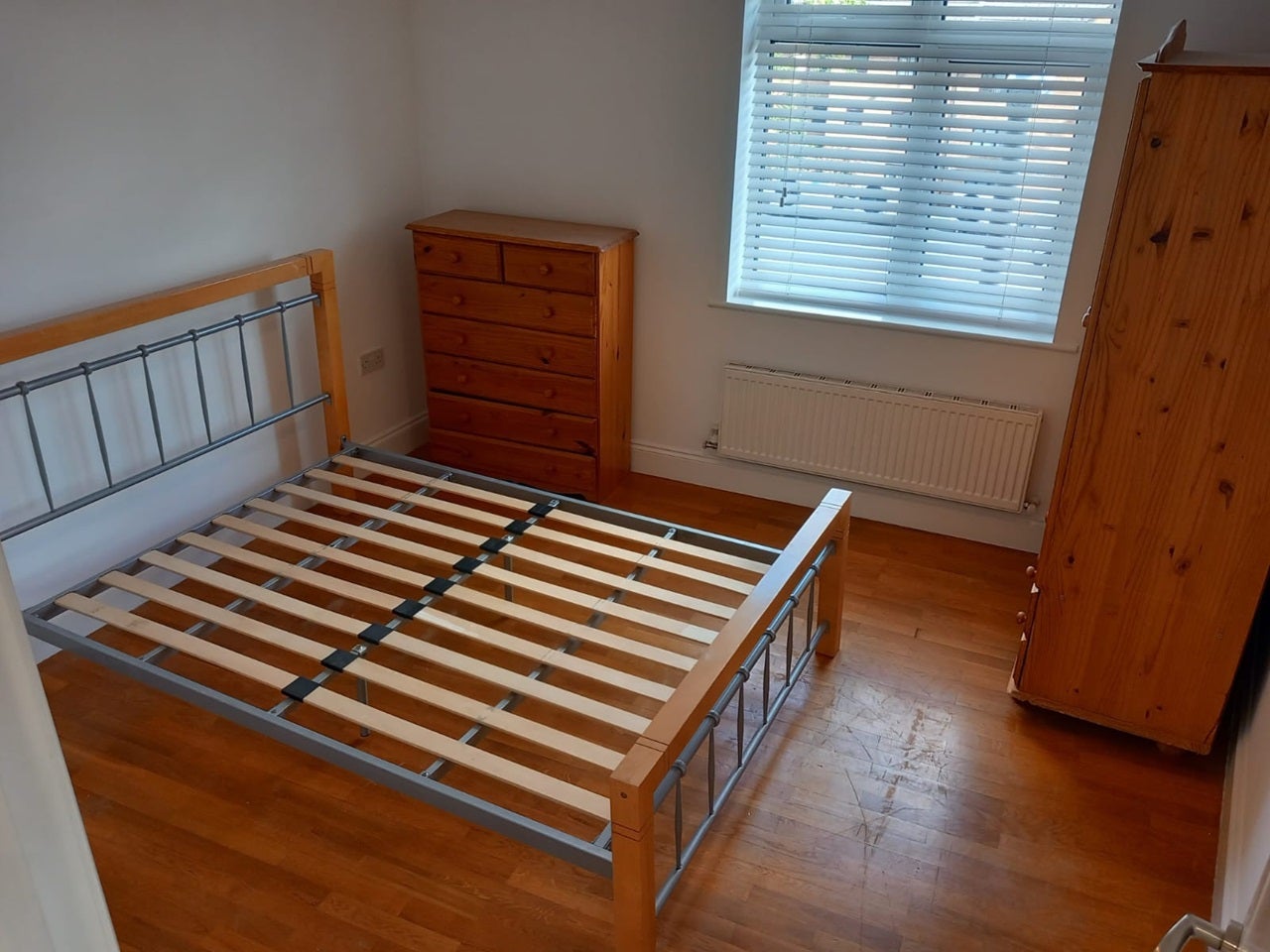 Flat Farley Hill in Luton
