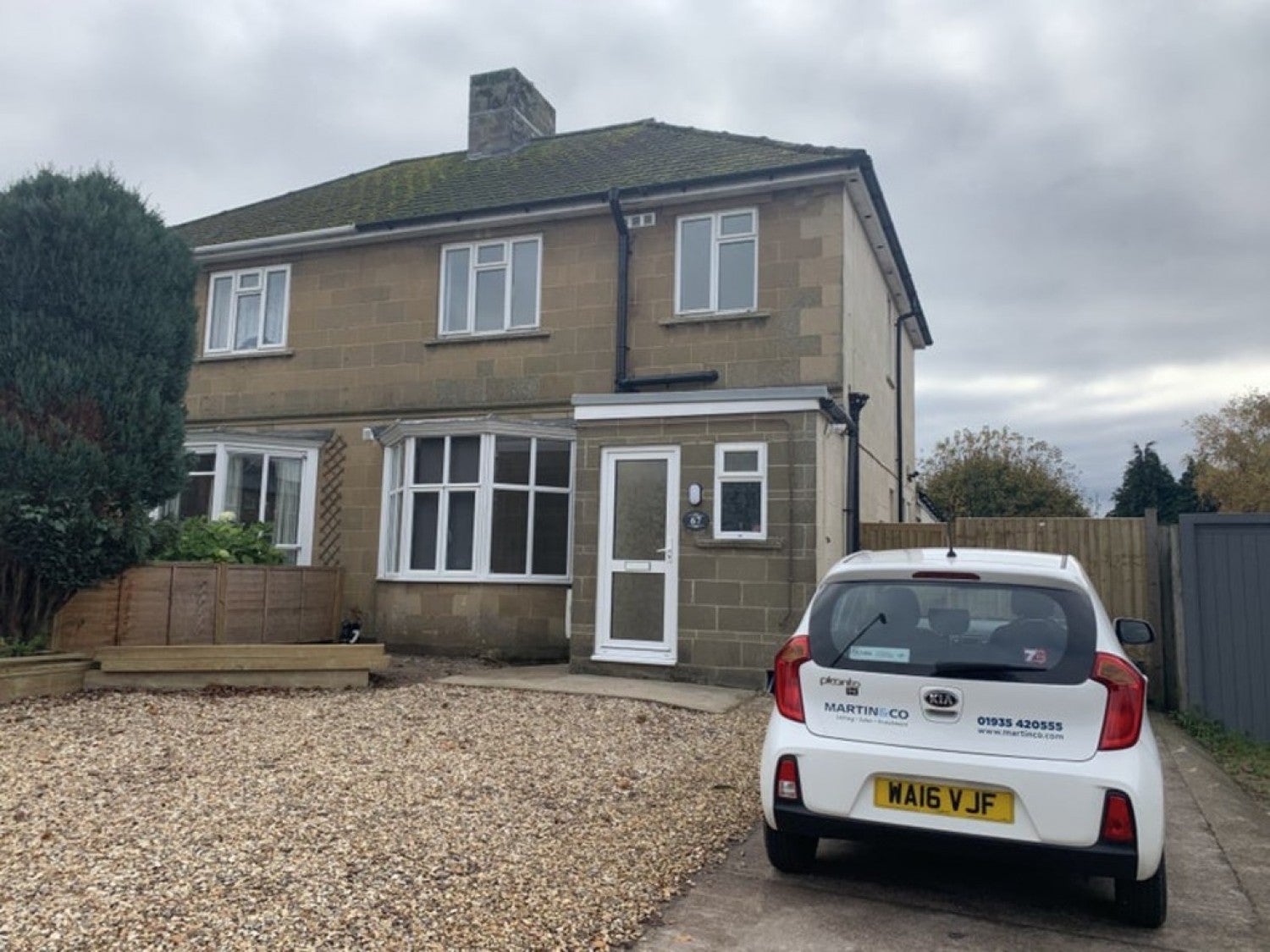 Room St Andrews Road in Yeovil