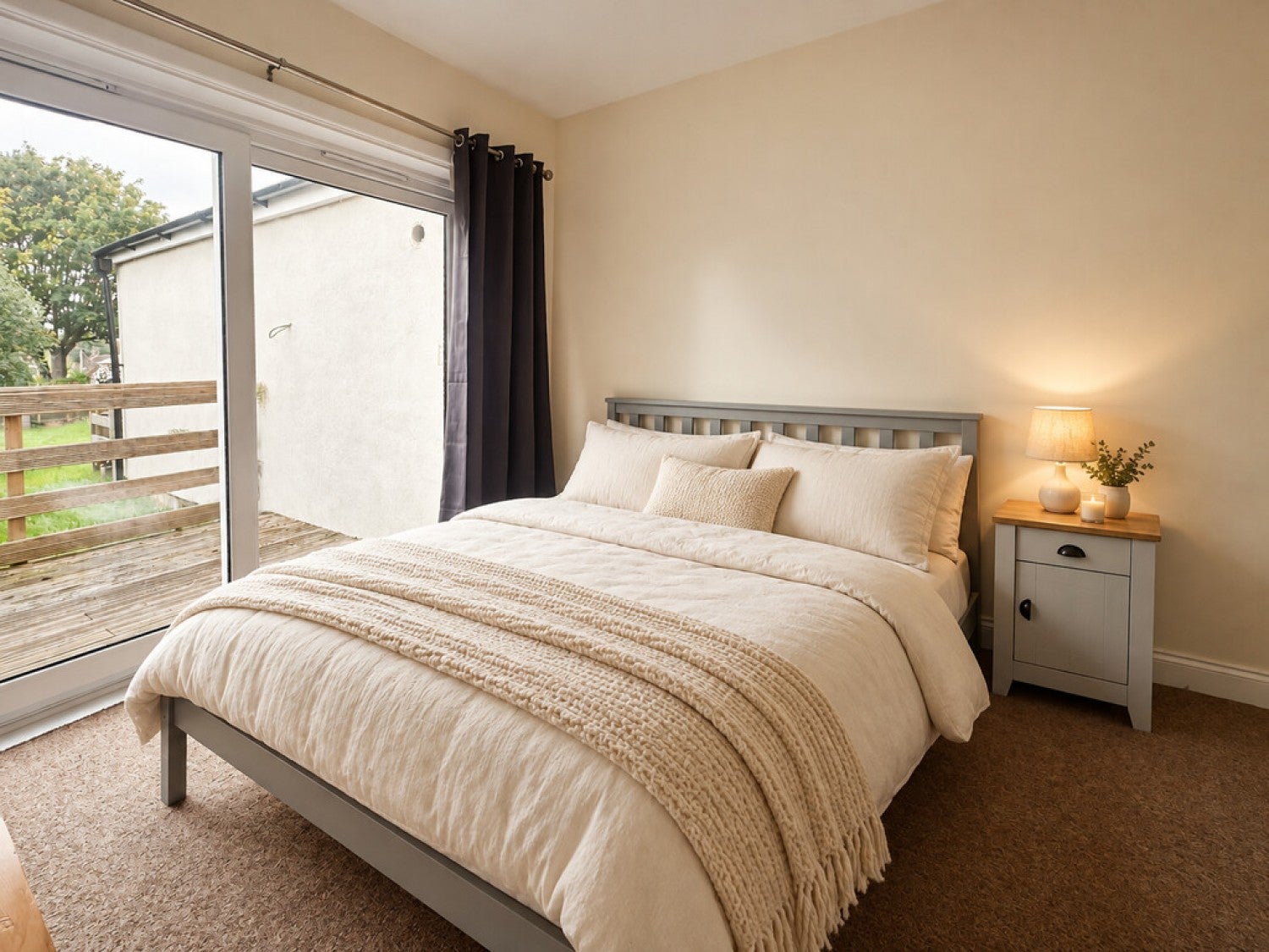 Room St Andrews Road in Yeovil