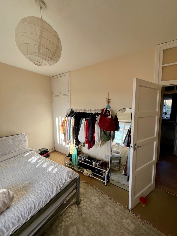 Room Balham Hill in Greater London