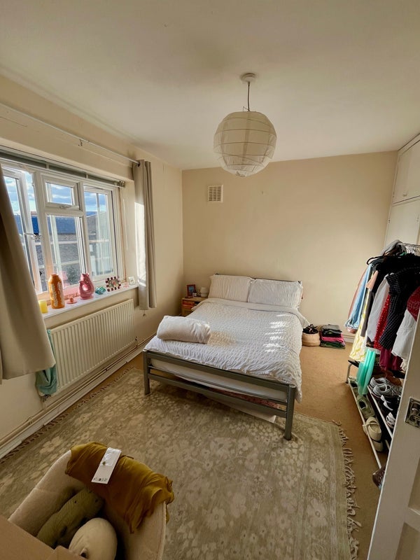 Room Balham Hill in Greater London