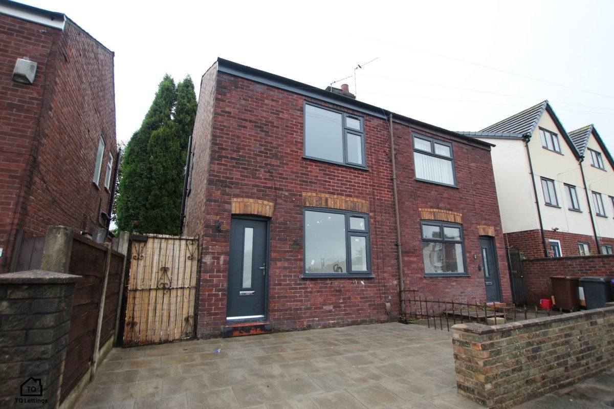 House Town Lane in Tameside