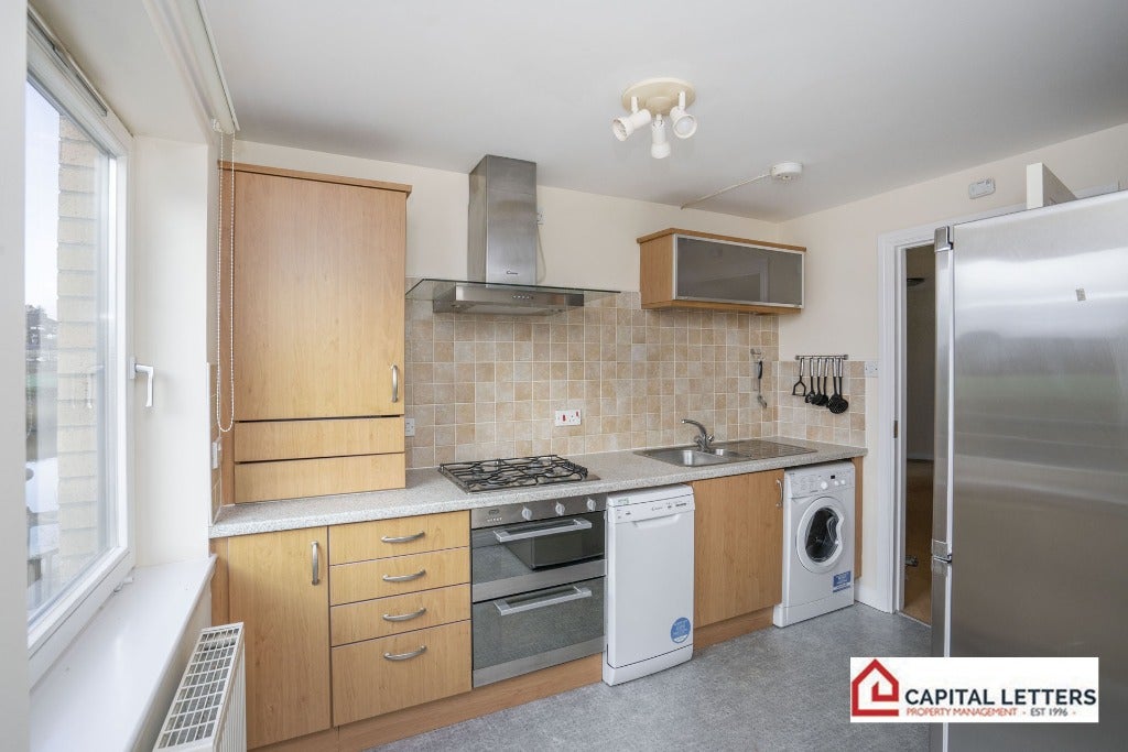 Flat Cask Crescent in Stirling