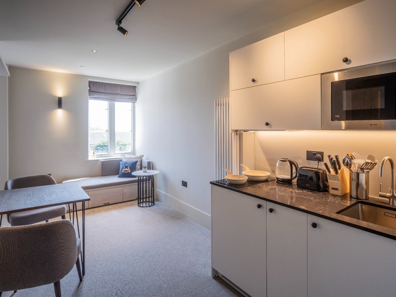 Room Augustus Road in Greater London