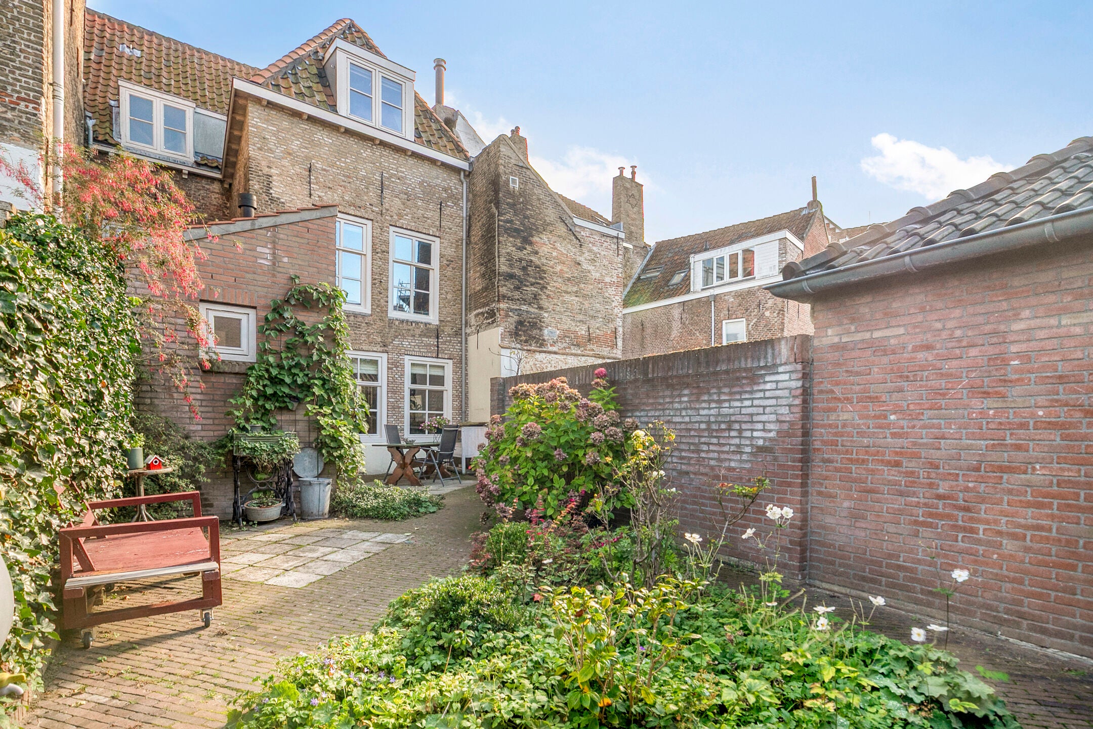 Tussenwoning te koop: Bogardstraat 5, Middelburg