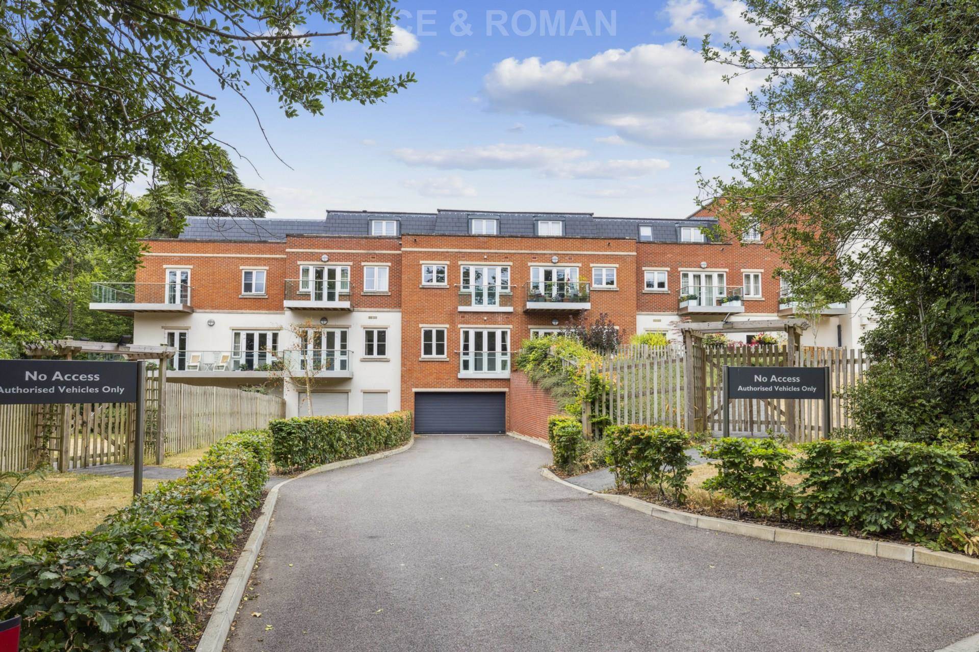 Flat Rise Road in Sunningdale