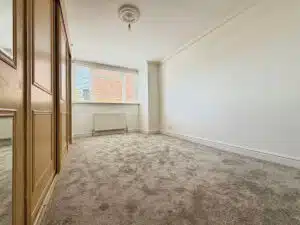 Flat Mountnessing Road in Billericay