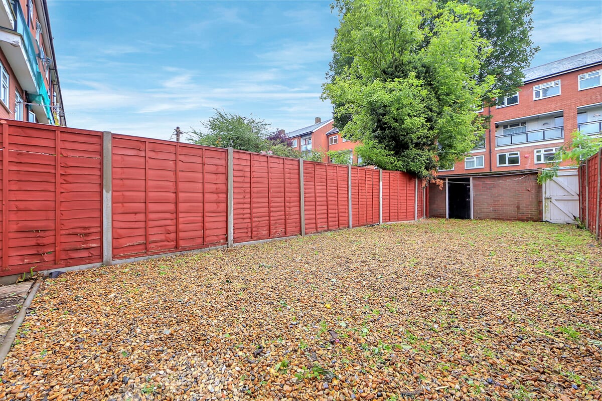 House Lorrimore Road in Greater London
