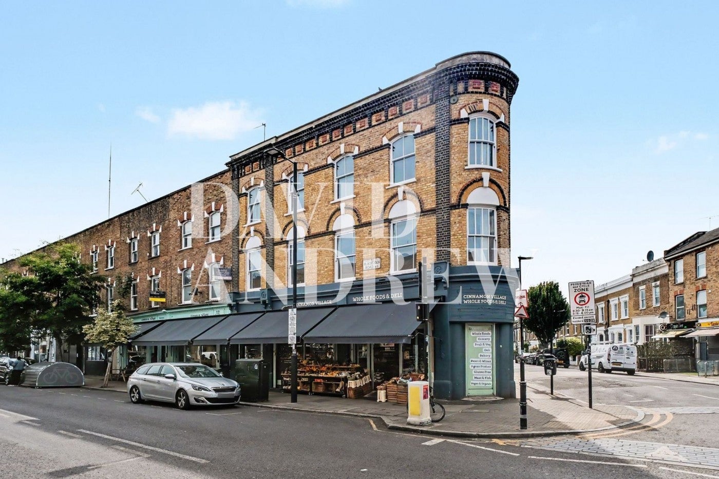 Flat Blackstock Road in Greater London