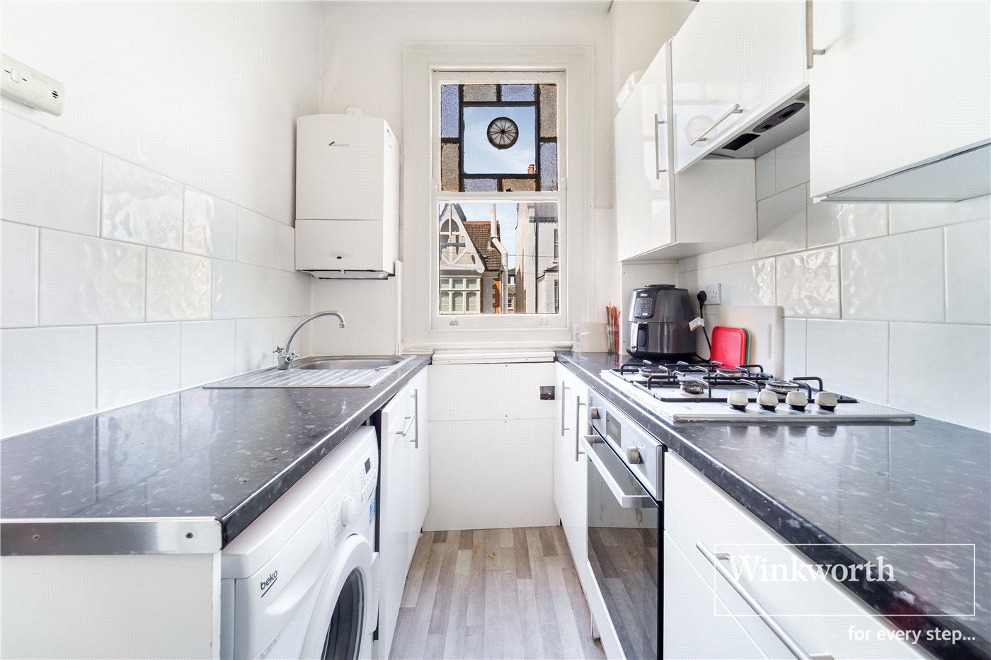 Flat Ennismore Avenue in Greater London