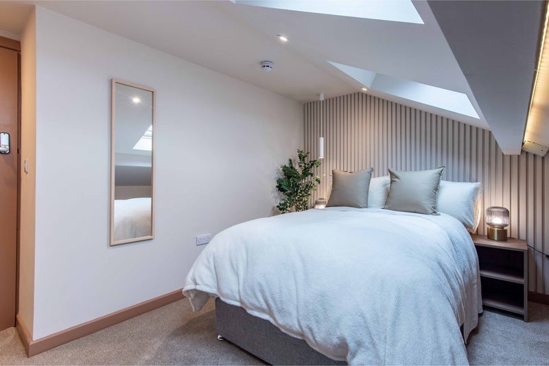 Room Edge Lane in Tameside