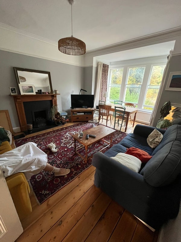 Room Effingham Road in Bristol