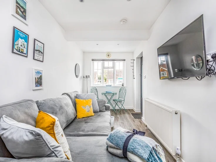 Room Barker Close in Chichester