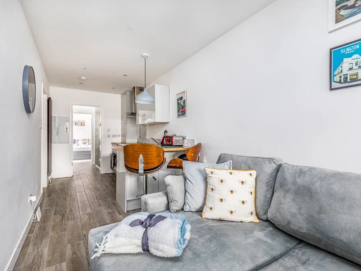 Room Barker Close in Chichester