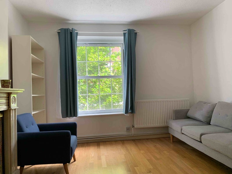 Flat Harper Road in Greater London