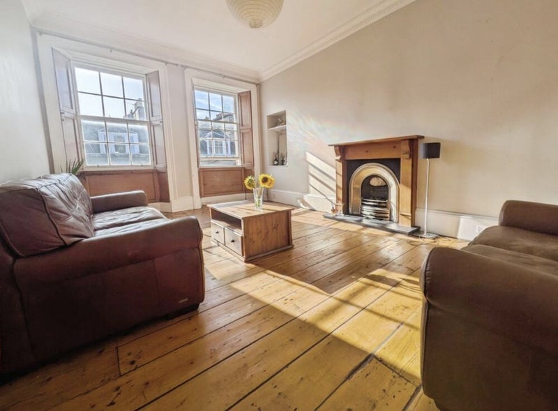 Flat Barony Street in City of Edinburgh