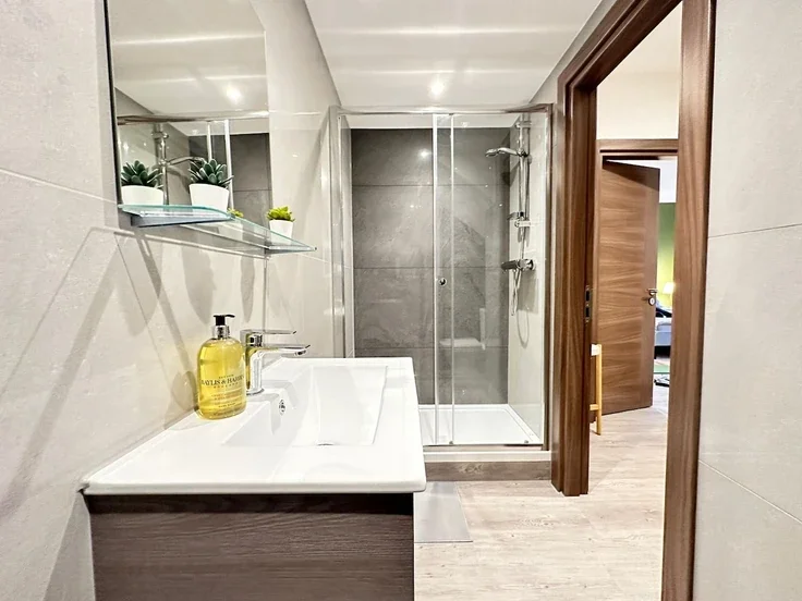 Flat The Ridgeway in Greater London